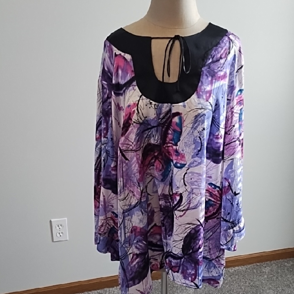 NWOT Hot in Hollywood Elegant Purple and Black Women's Top